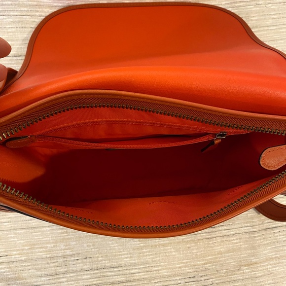 Coach glove tanned leather saddle bag- perfect for fall! - Picture 8 of 11